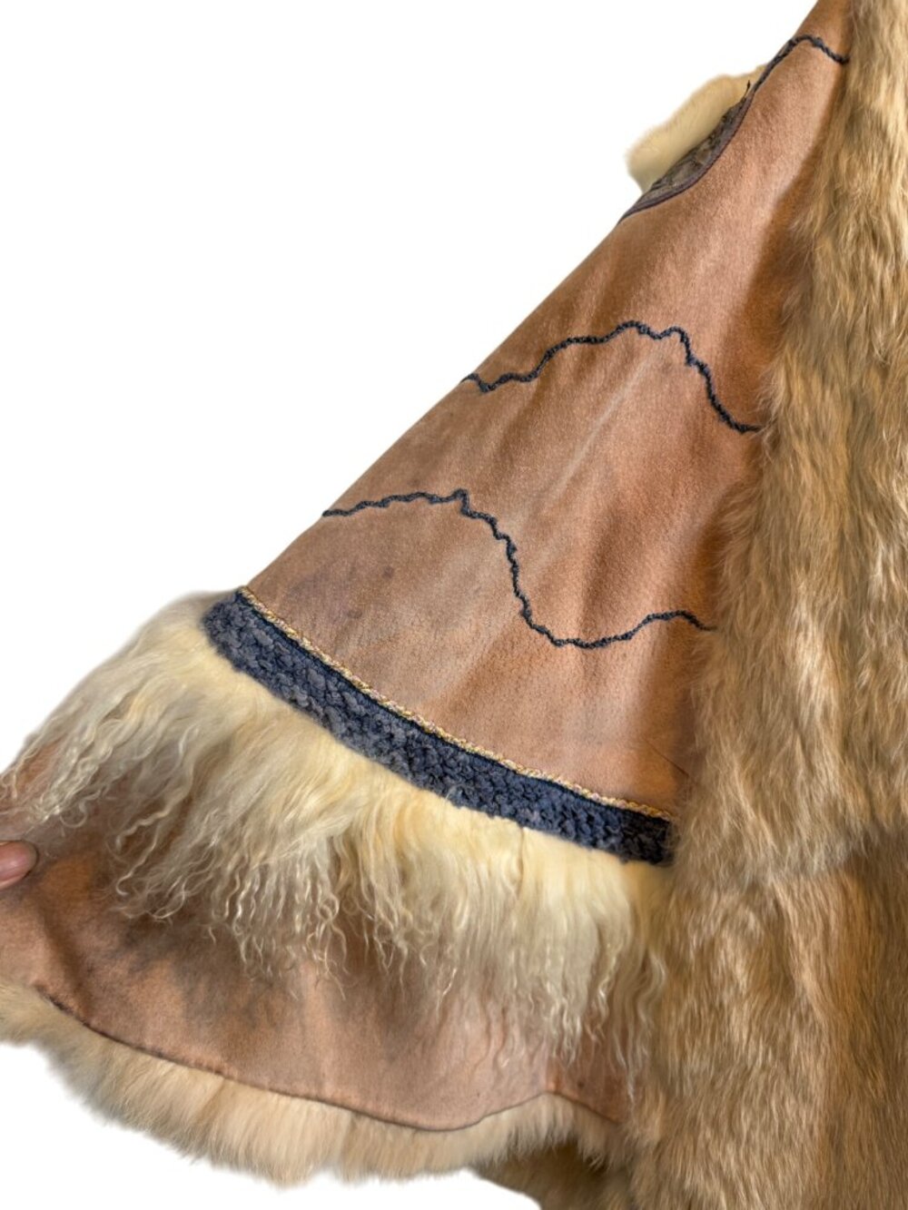 Vintage Vera Pelliccia Rabbit Fur Suede Cape Poncho Artistic Embroidery RARE - Picture 6 of 16